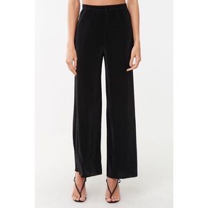 Black accordion pants
